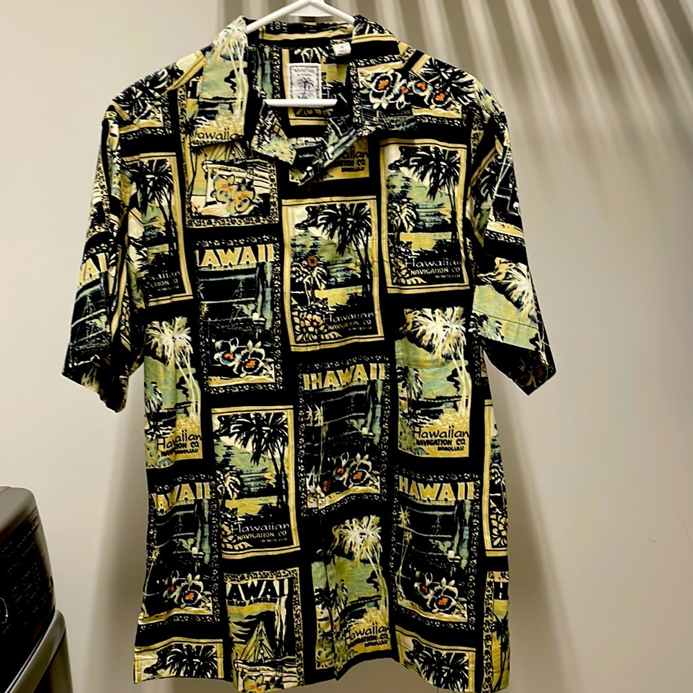 Roundtree & yorke Hawaiian shirt